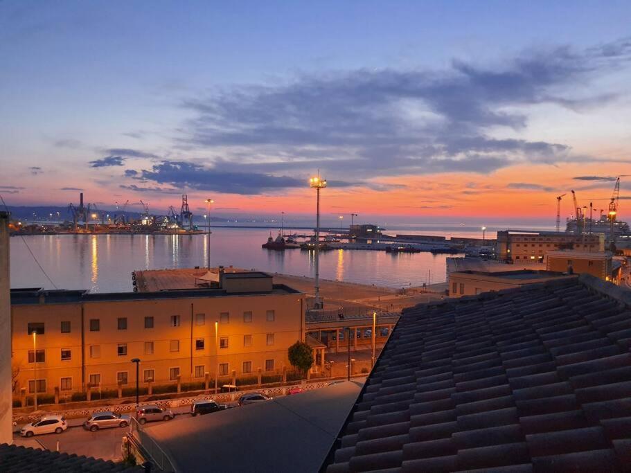 La Finestra Sul Porto Apartment Ancona Exteriör bild